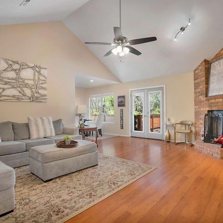 Fayetteville Getaway Bagian luar foto