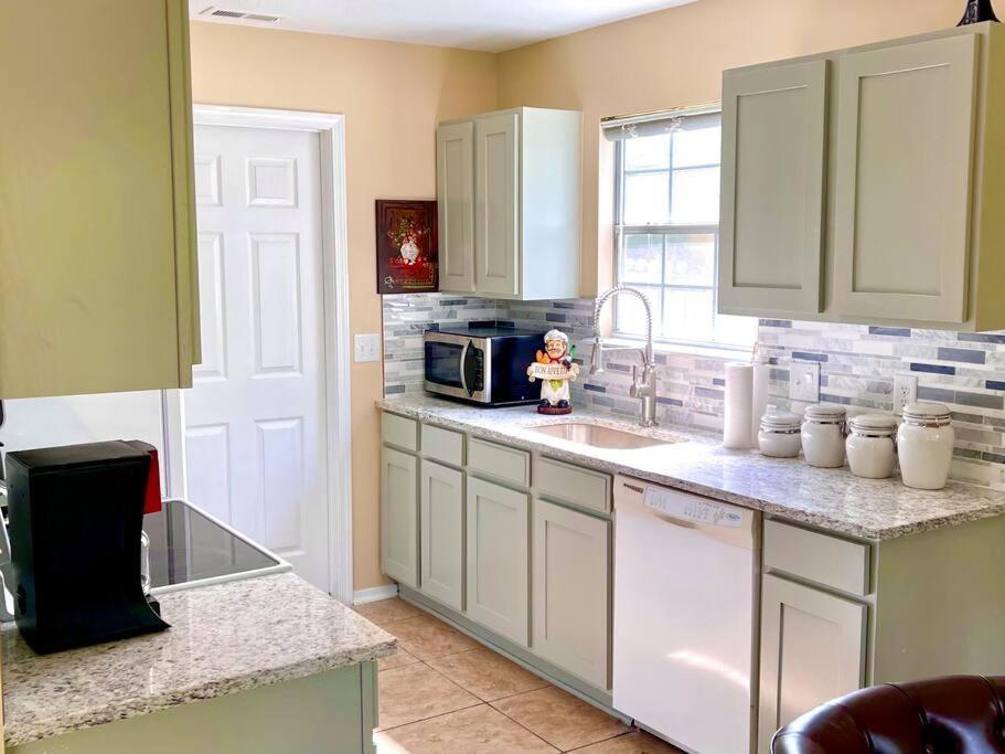 Fayetteville Getaway Bagian luar foto